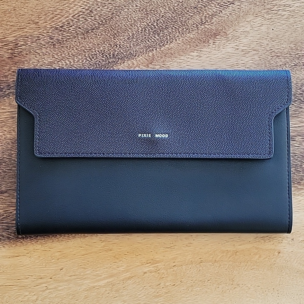 Pixie Mood travel organizer, nwot